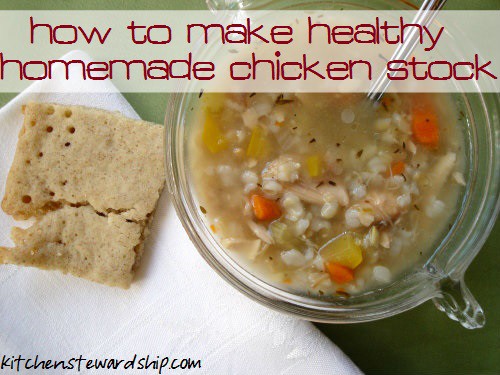 homemade healthy chicken stock with gelatin