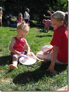 How to Throw a Messy Party (the Best Summer Kids' Gathering You'll Ever See!)