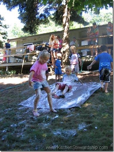 How to Throw a Messy Party (the Best Summer Kids' Gathering You'll Ever See!)