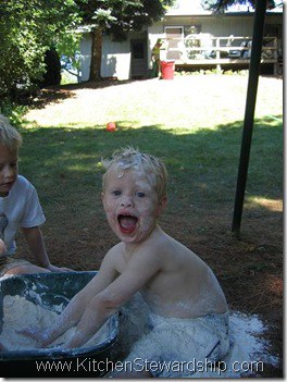 How to Throw a Messy Party (the Best Summer Kids' Gathering You'll Ever See!)