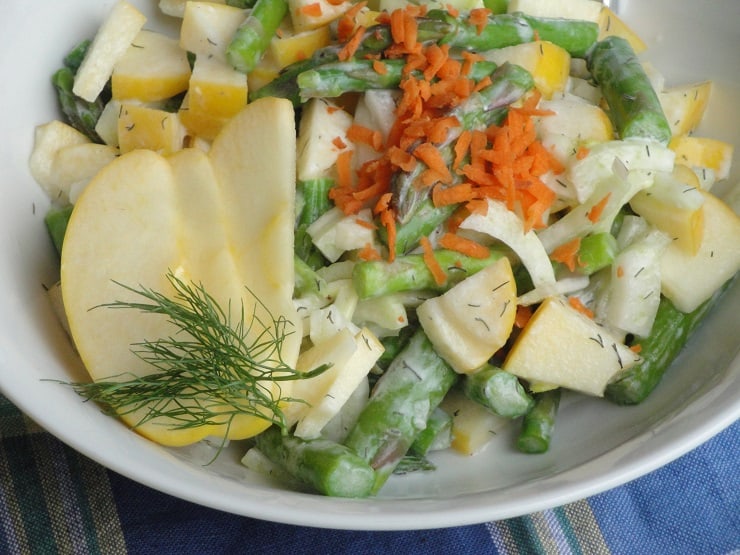 Asparagus and apple salad