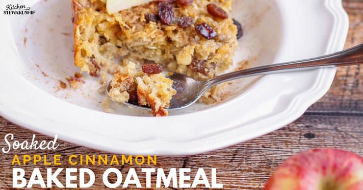 Apple cinnamon baked oatmeal