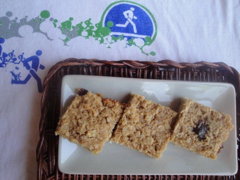 quinoa peanut butter high protein bars