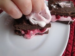 Healthy Valentine's Day treats are possible! Kids love these made-from-scratch desserts and snacks, from probiotic fruit pizza to heart-shaped graham crackers and pink pudding.