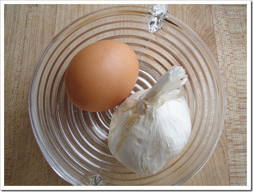 Egg and garlic market