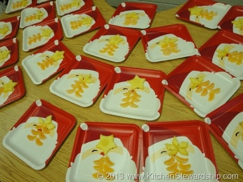 Healthy Christmas Tree Food Art for kid party fruit version