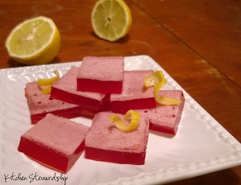 Make this quick recipe for healthy homemade vitamin C gummies as a cool treat for the entire family! Using honey and high-quality gelatin will give you a boost.