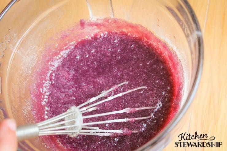 Mixed gelatin and juice