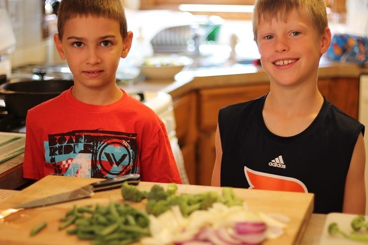 Knife skills - cutting onions and peppers