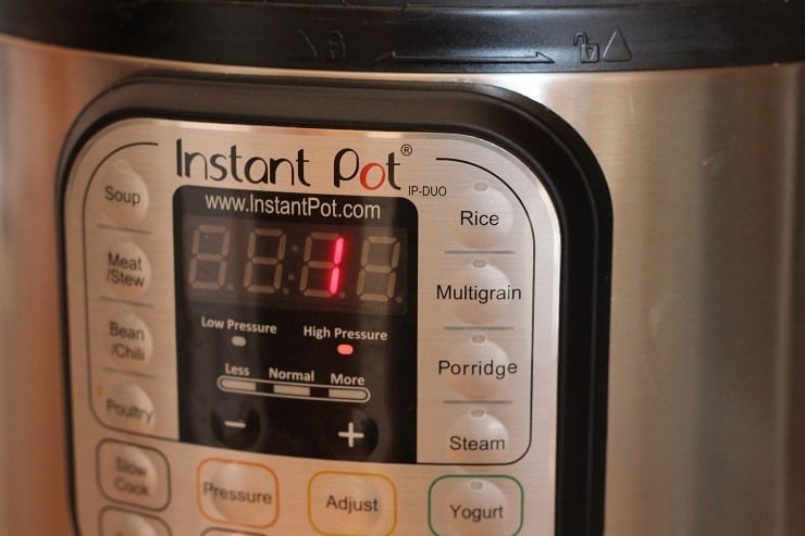 Instant Pot set to high pressure for 1 minute for cauliflower rice