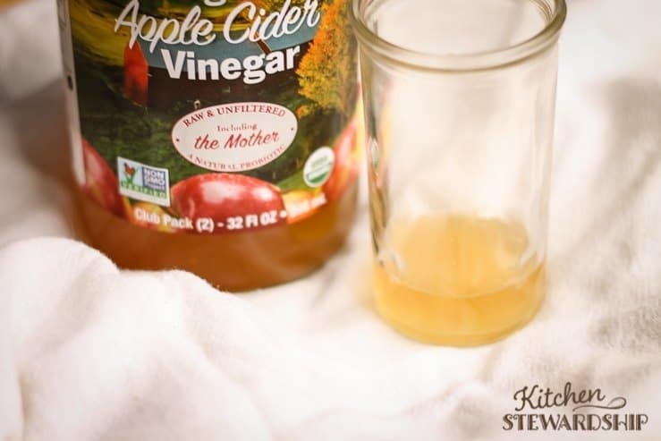 apple cider vinegar (4) Watermarked