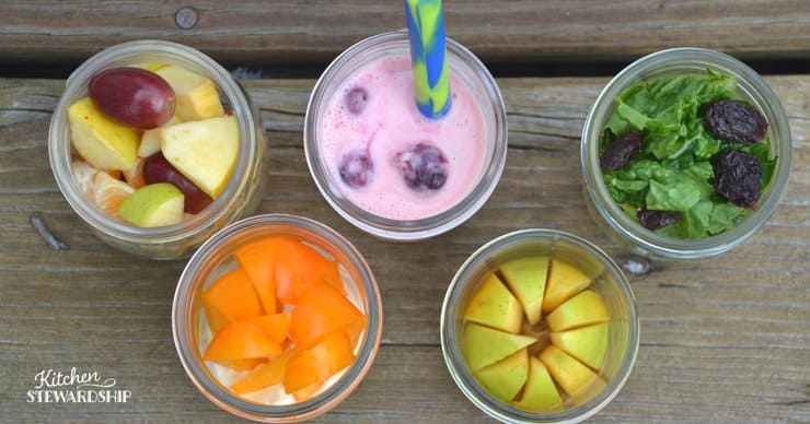 Don't stress yourself out about making lunches... have the kids do it! Easy kid made lunches using mason jars.