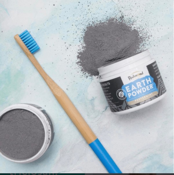 Redmond's new Earthpowder will change the way you brush your teeth! Review and how to buy.