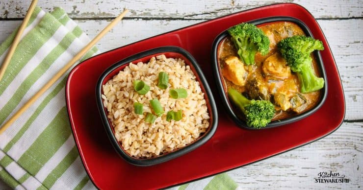 Brown rice and chicken curry masala with bok choy and broccoli 