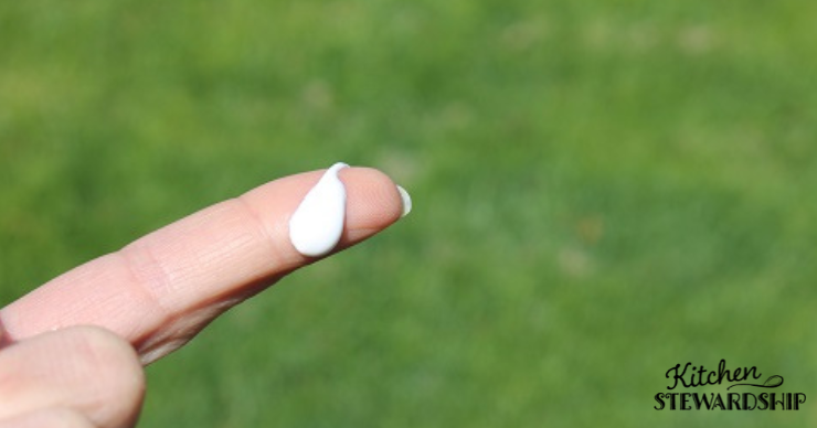 texture of mineral sunscreen