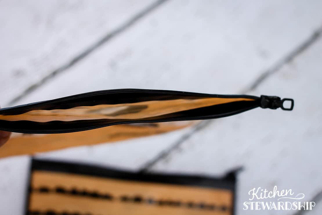 poorly made reusable bag zippered closure