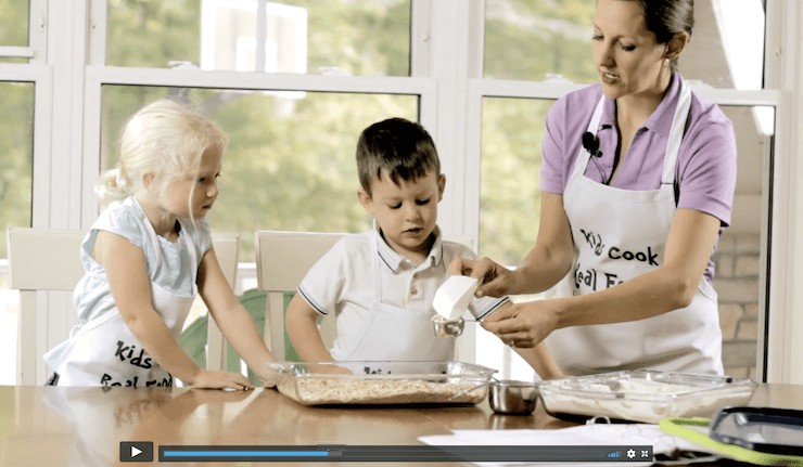 video screenshot of kids cook real food ecourse beginner level