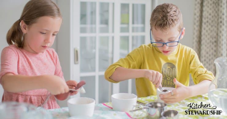 kids cooking dinner
