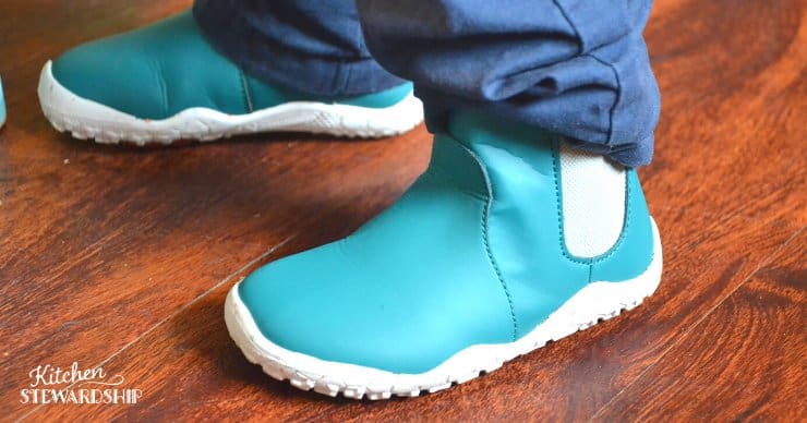 Boy in minimal boots, minimalist boot