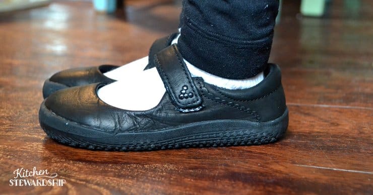 vivobarefoot kids shoes, dress shoes minimalist