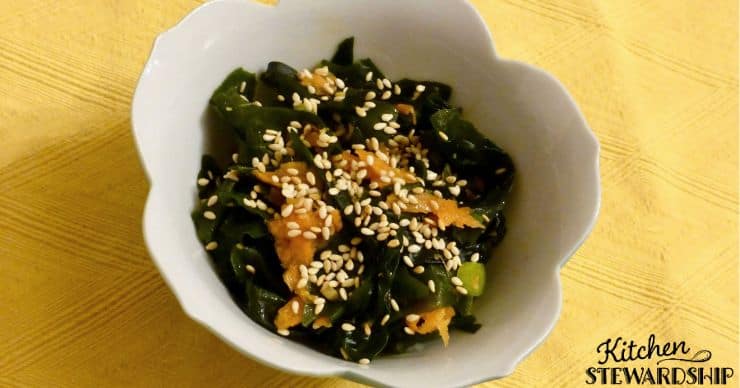 wakame seaweed salad