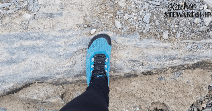 minimalist hiking shoes for summer