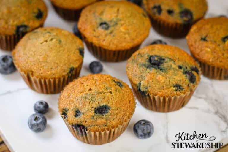 blueberry spelt muffins