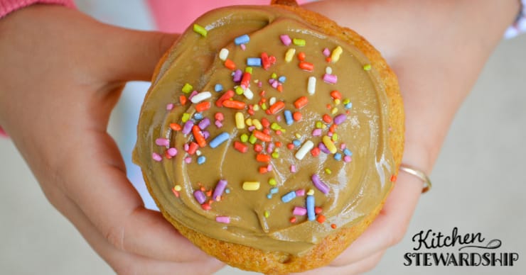 healthy breakfast cupcake with sunbutter frosting