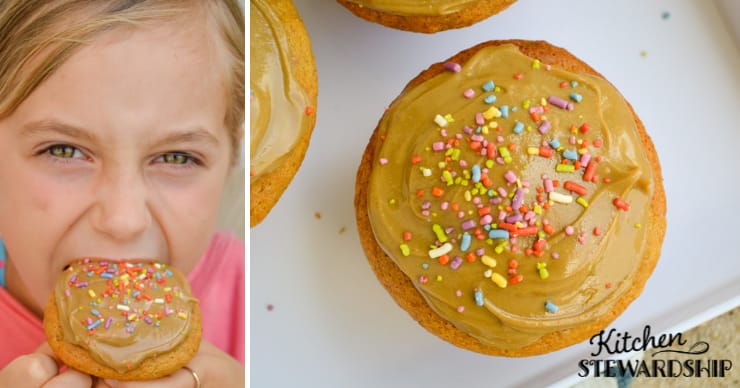 girl eating healthy breakfast cupcakes