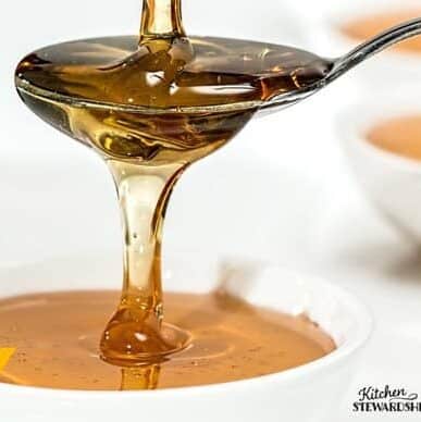 No need to give up on sweets just because you don't want to eat sugar. I'll tell you how to swap honey!